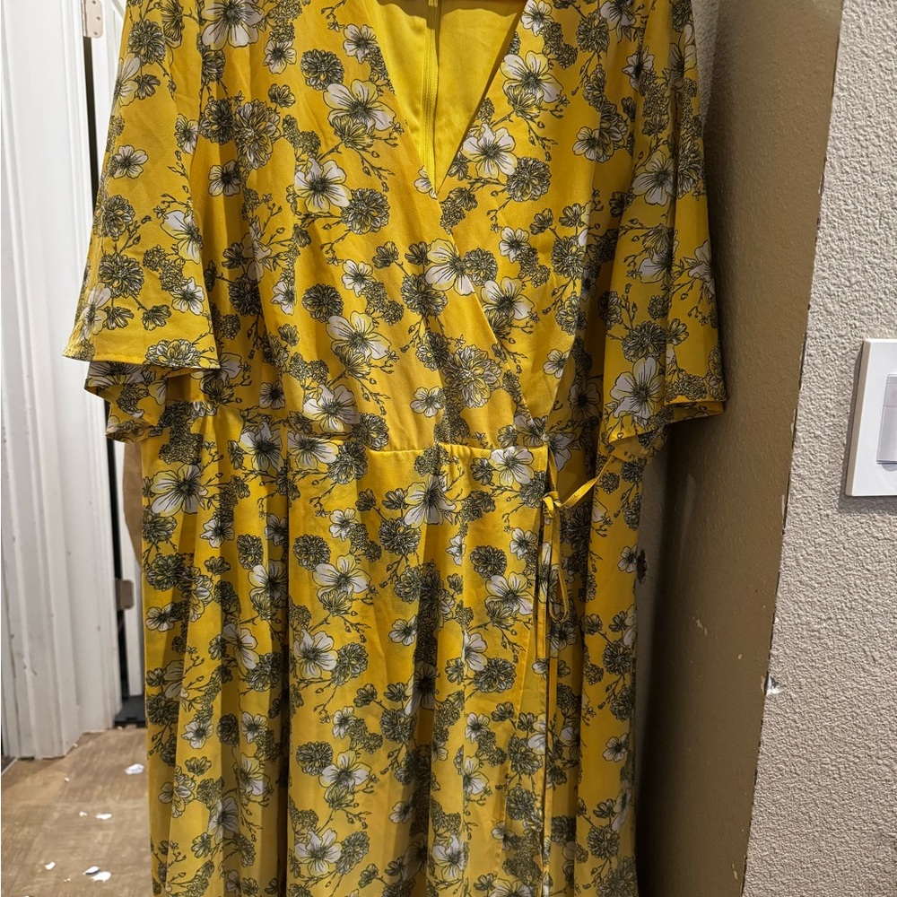 Torrid yellow dress